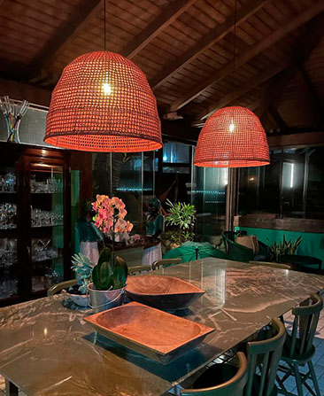 Projeto com pendentes Quarto Crescente em sala de jantar